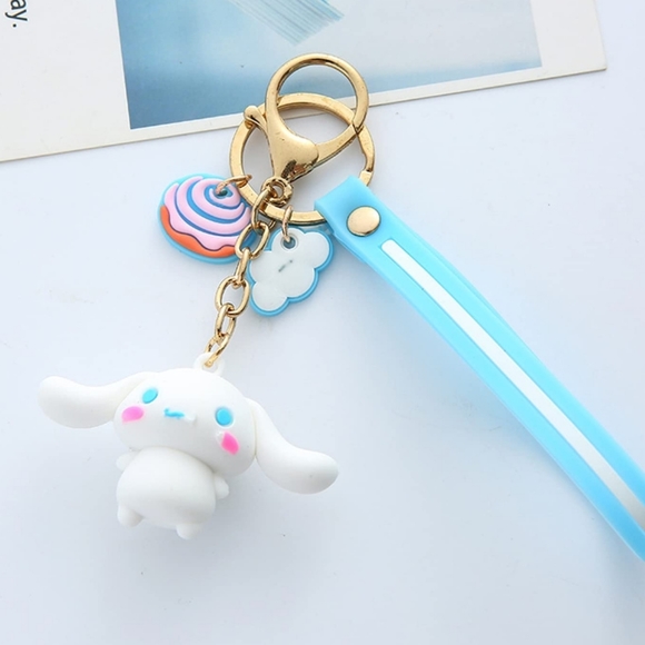 NEW Hello Kitty Cinnamon Roll Key Chain - Picture 1 of 3